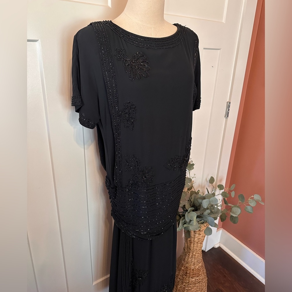 Vintage Nancy Johnson 1920’s inspired drop waist Elegant 8 Black Beaded Dress